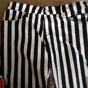 Men's size 32 Tripp NYC Rocker Black & White Medium Striped Rocker Skinny Jeans